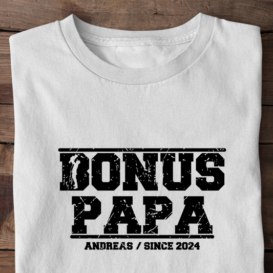 Bonus Papa, Name und Datum personalisierbar, versch. Farben - Premium Shirt