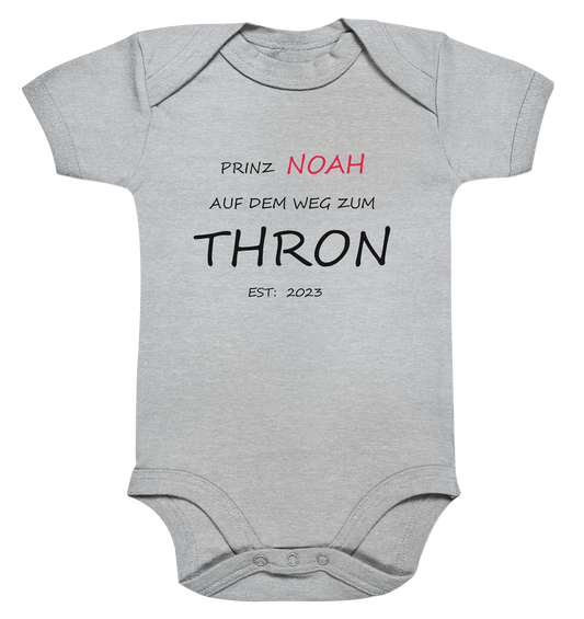 Prinz (Name)  auf dem Weg zum Thron, Datum und Name personalisierbar - Organic Baby Bodysuite